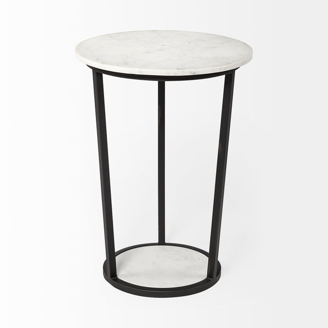 table d appoint ronde avec plateau effet marbre blanc et structure metal noire.