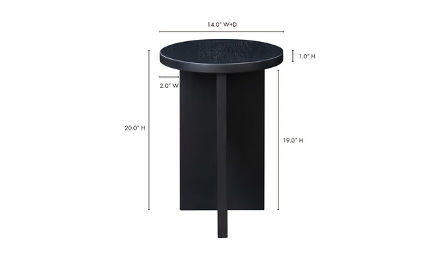 Table d'appoint en bois noir au design minimaliste pose sur tapis texture dans un interieur moderne. Avec dimensions