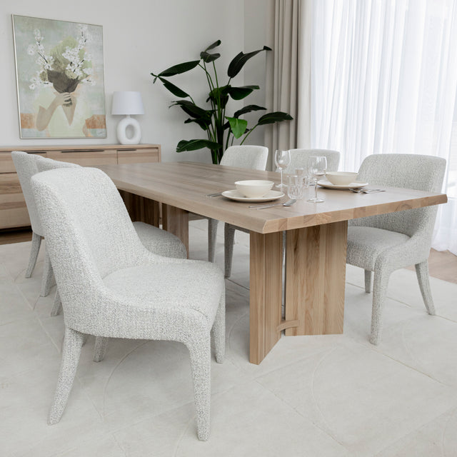 Table à manger en frêne massif de couleur houblon - BELLEROSE