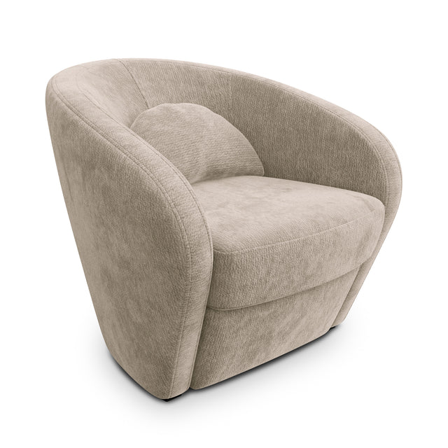 Fauteuil arrondi en tissu beige uni avec coussin, design moderne sur fond neutre.