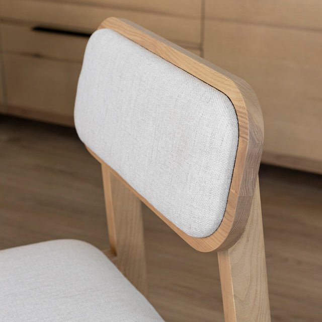 Dining chair in sand-colored fabric and light ash wood - Nora