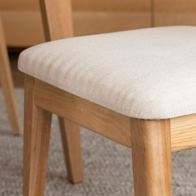 Chaise de cuisine en tissu sablon et merisier naturel - Nora