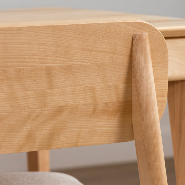 Chaise de cuisine en tissu sablon et merisier naturel - Nora