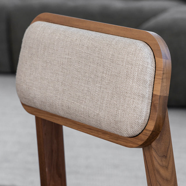 Chaise de cuisine en tissu géode et noyer naturel - Nora