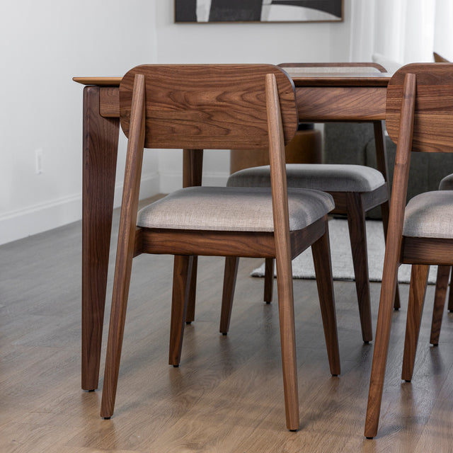 Chaise de cuisine en tissu géode et noyer naturel - Nora