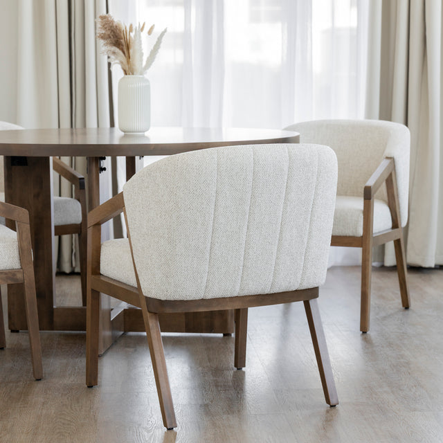 Chaise de cuisine en tissu boucle d'or et merisier pacane - Maurice