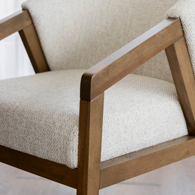 Chaise de cuisine en tissu boucle d'or et merisier pacane - Maurice