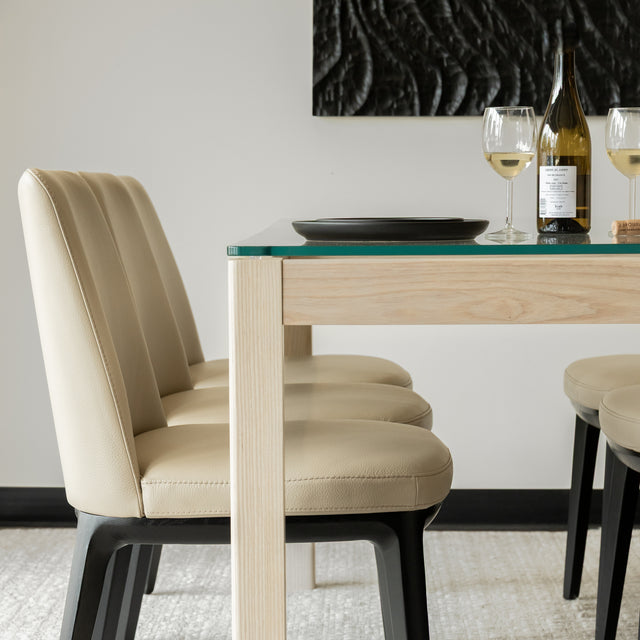 Chaise de cuisine en cuir taupe - Tessa