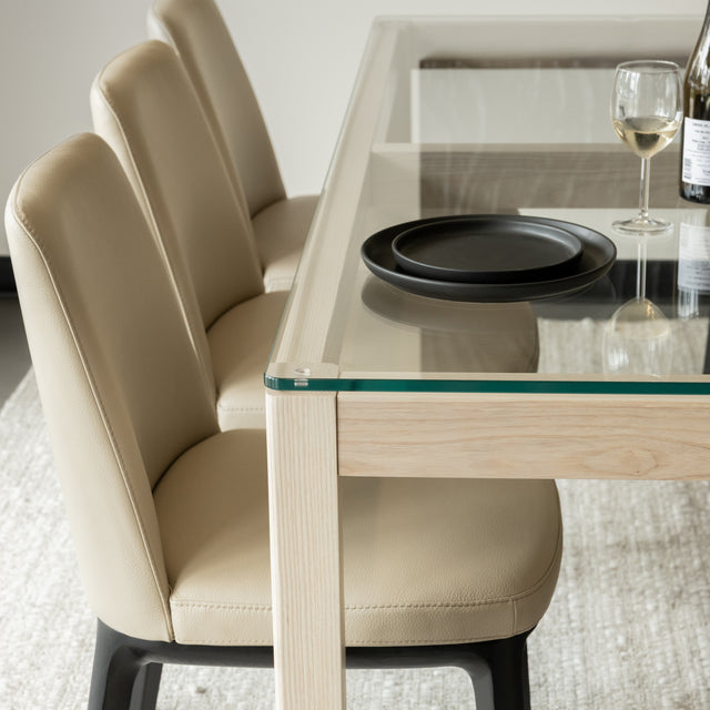 Chaise de cuisine en cuir taupe - Tessa