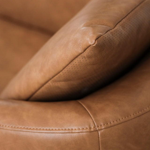 Fauteuil WALTER en cuir végane cognac
