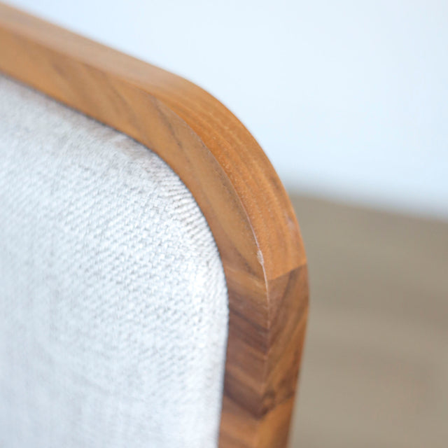 Ensemble de six chaises de cuisine Nora en tissu géode et noyer naturel