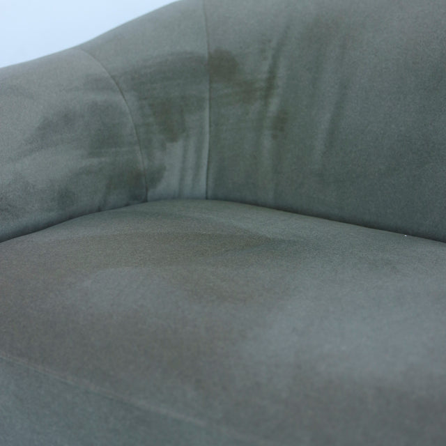 Canapé Lowell en tissu vert feutré