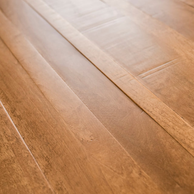 Table de cuisine LAVIOLETTE 2,5" d'épaisseur, 37" x 92", en merisier ambré foncé avec pattes Chloé en acier