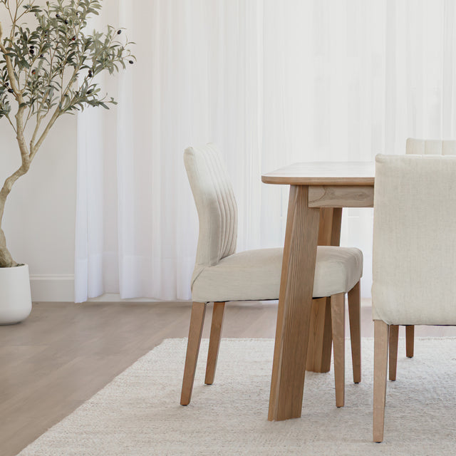 Wooden dining table - Montcalm