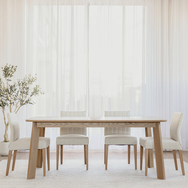 Wooden dining table - Montcalm