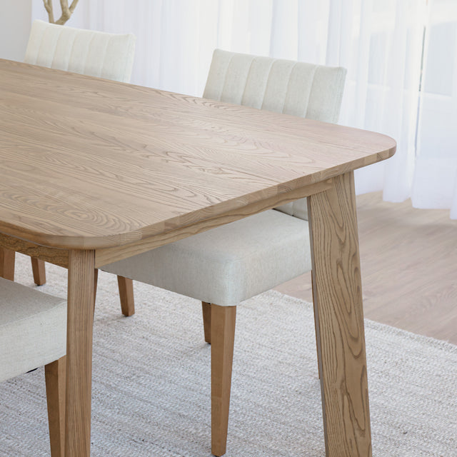 Wooden dining table - Montcalm