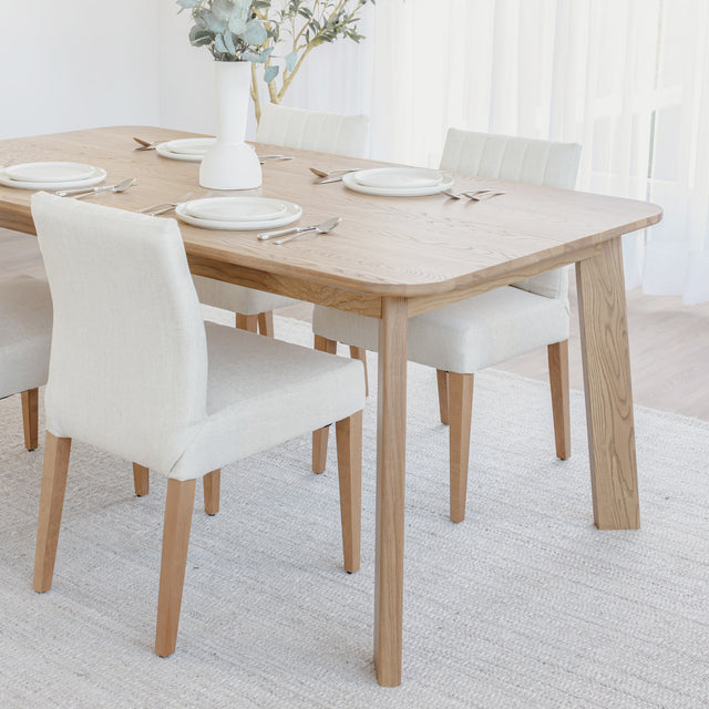 Wooden dining table - Montcalm