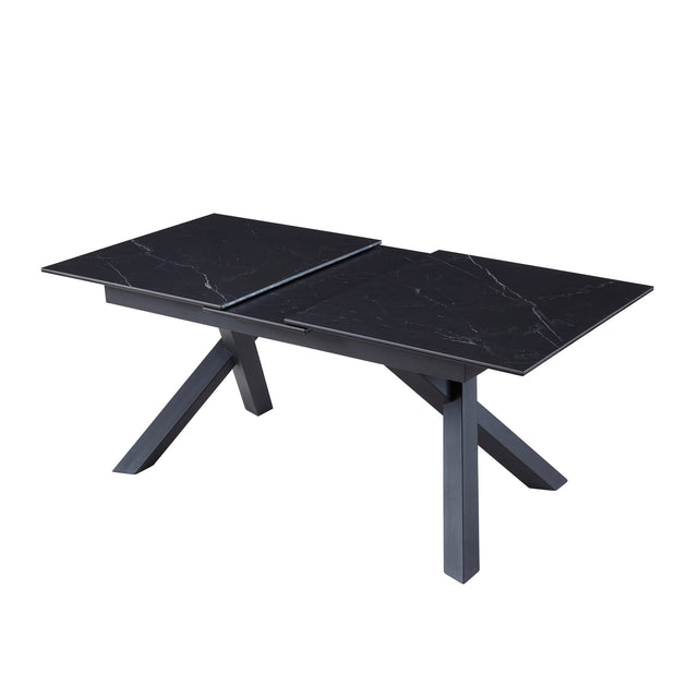 table de salle à manger en céramique noire avec pattes angulaire sur fond blanc