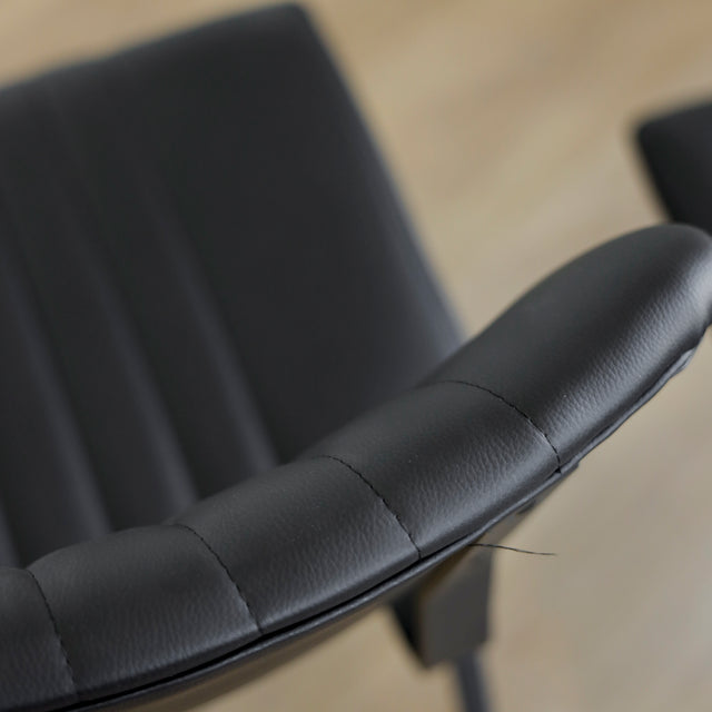 Ensemble de 2 chaises de cuisine en cuir végane noir - Mcgill