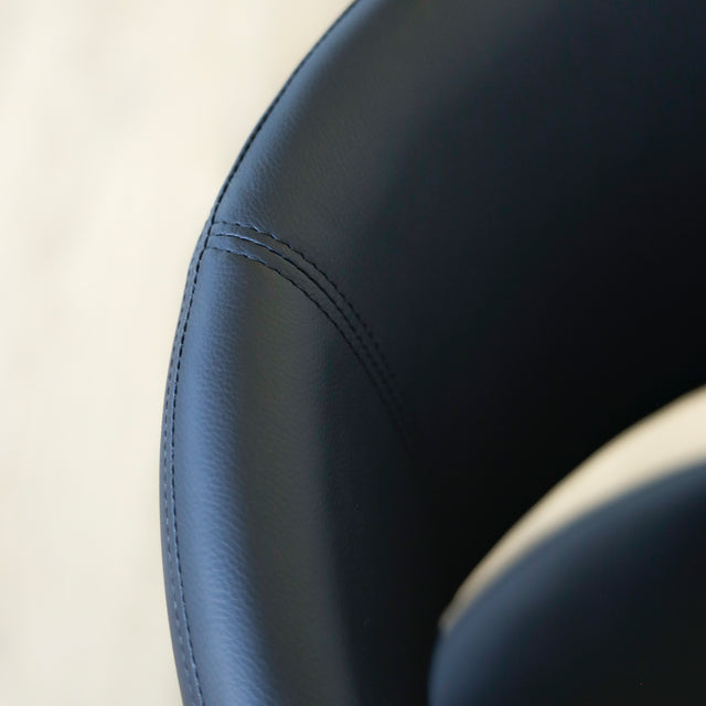 Chaise de salle à manger en cuir végane noir - Madison