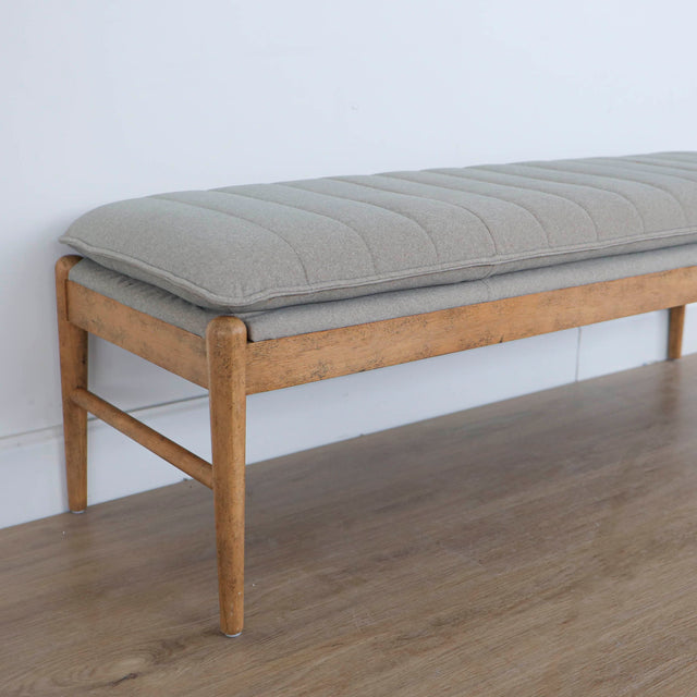 Banc Savannah en tissu sable feutré