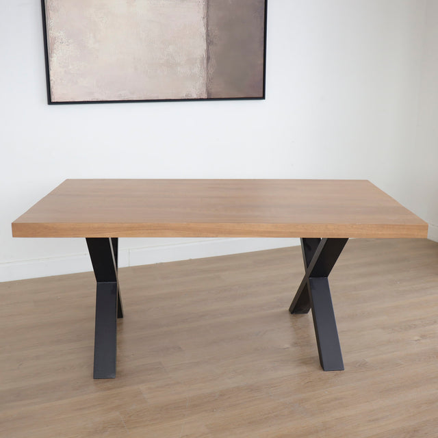 Table à manger Lavallée en merisier blond