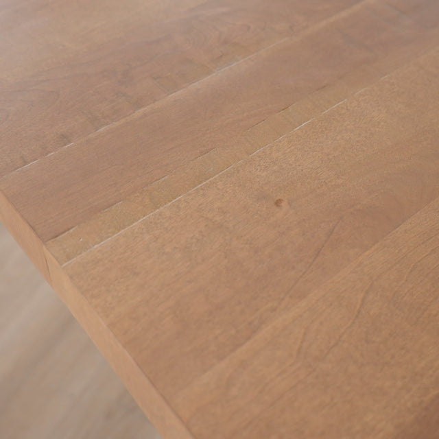 Table à manger Lavallée en merisier blond