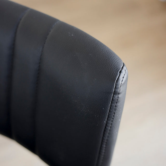 Ensemble de 3 chaises Mcgill en cuir végane noir avec pattes en acier