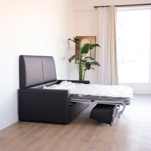 Canapé-lit (Queen) Amélia en cuir végane charcoal