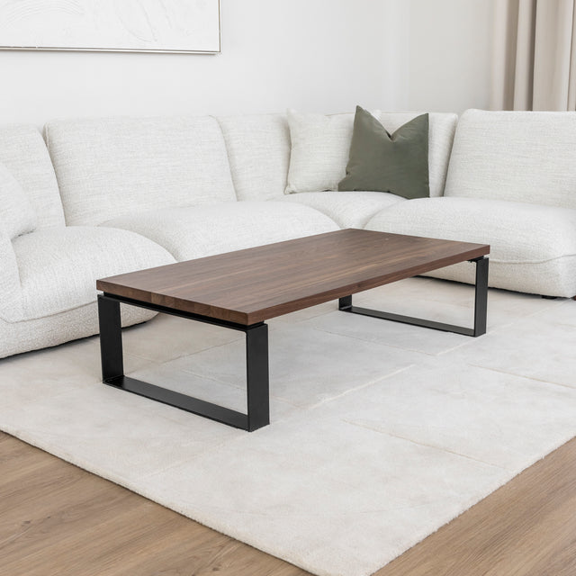 Table de salon en noyer naturel - Raphaëlle