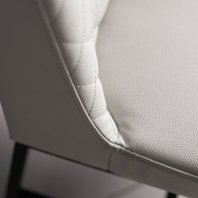 Chaise de cuisine en cuir végane crème - Marvin