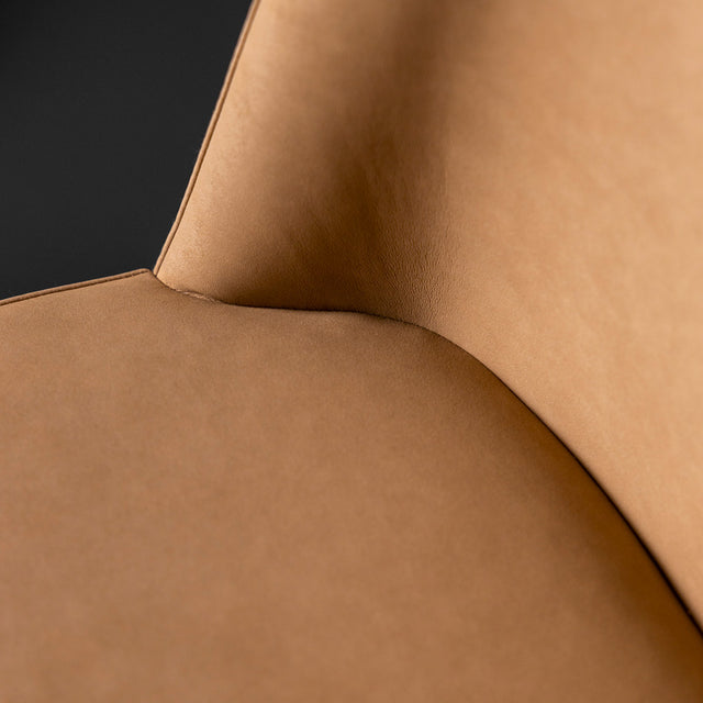 Chaise de cuisine en cuir végane de couleur claire - Odile