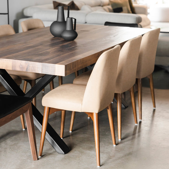 Chaise de cuisine en cuir végane de couleur claire - Odile