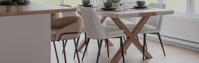 table a manger dans une cuisine lumineuse