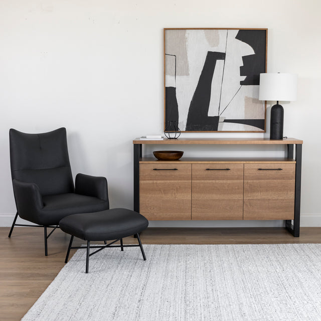 Buffet Augusta 3 portes en merisier ambré foncé, design raffiné et fonctionnel | Augusta sideboard 3 doors in dark amber cherry wood, refined and functional design