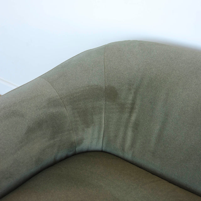 Canapé Lowell en tissu vert feutré