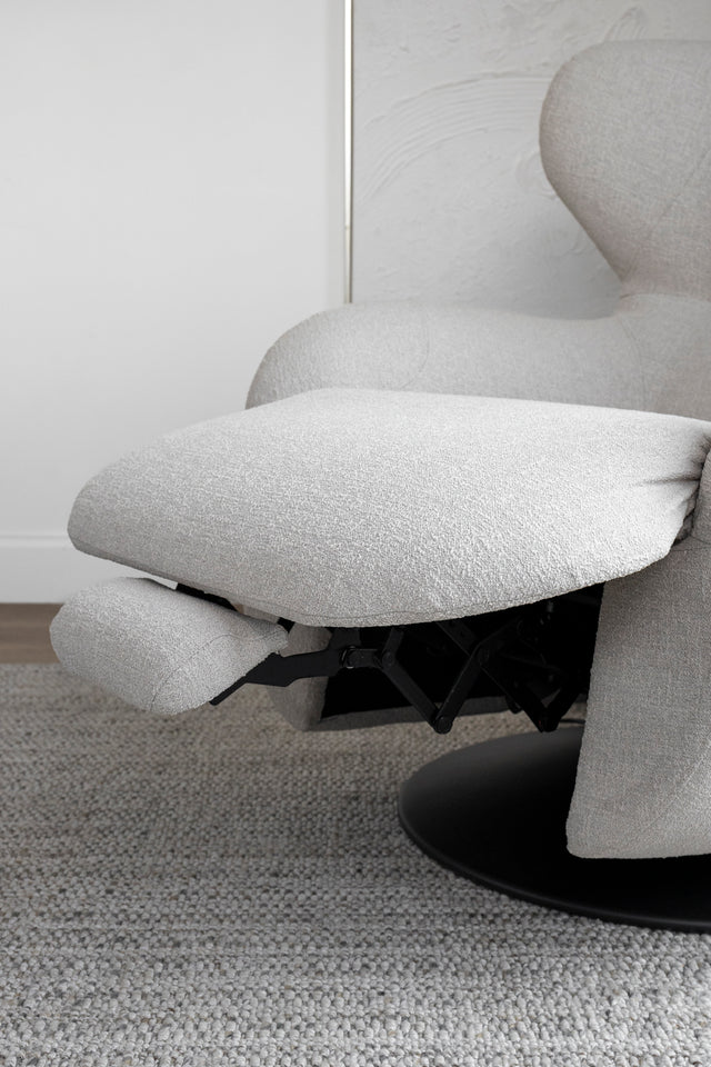 Winston Armchair with Zero Gravity Technology