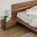 Lit Esterel en noyer naturel | Esterel bed in natural walnut.