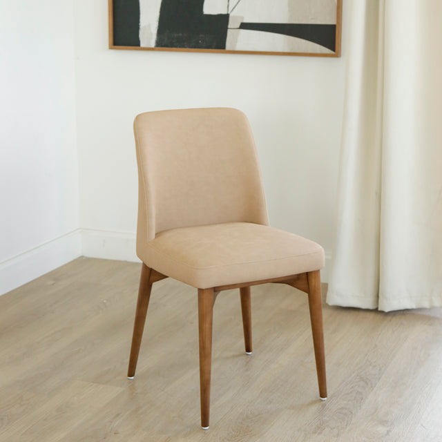 Chaise de cuisine en cuir végane tan - Odile