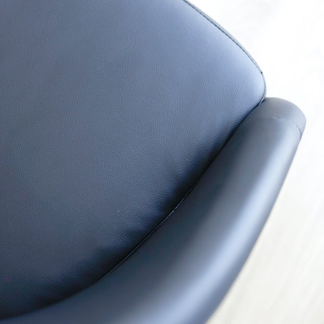 Chaise de salle à manger en cuir végane noir - Madison