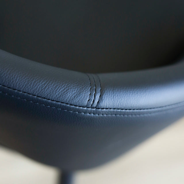 Chaise de salle à manger en cuir végane noir - Madison