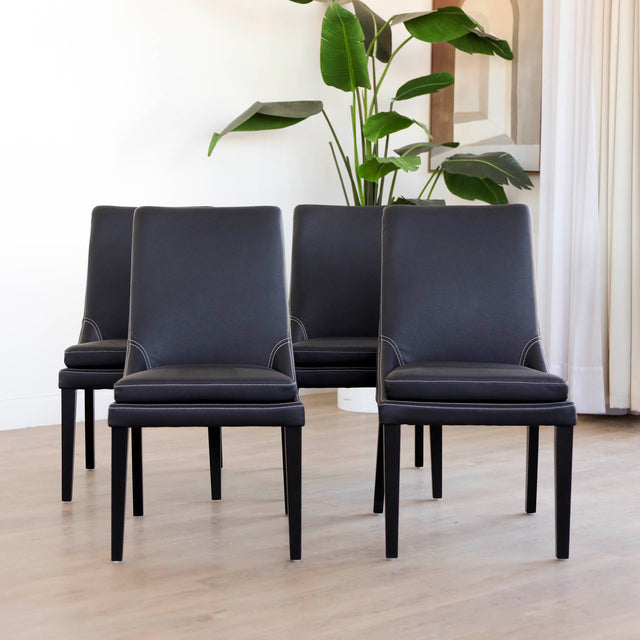 Ensemble de 4 chaises de cuisine SINATRA en cuir végane noir avec pattes noires
