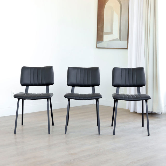 Ensemble de 3 chaises Mcgill en cuir végane noir avec pattes en acier
