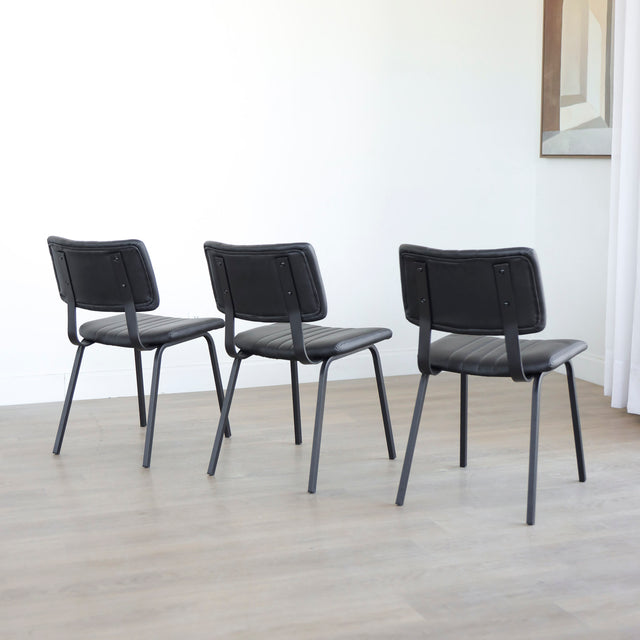 Ensemble de 3 chaises Mcgill en cuir végane noir avec pattes en acier