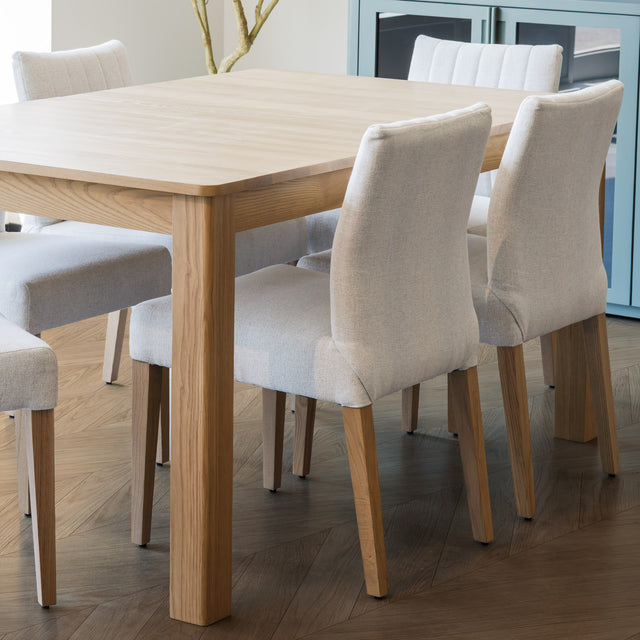Extendable table in light ash - St-Louis