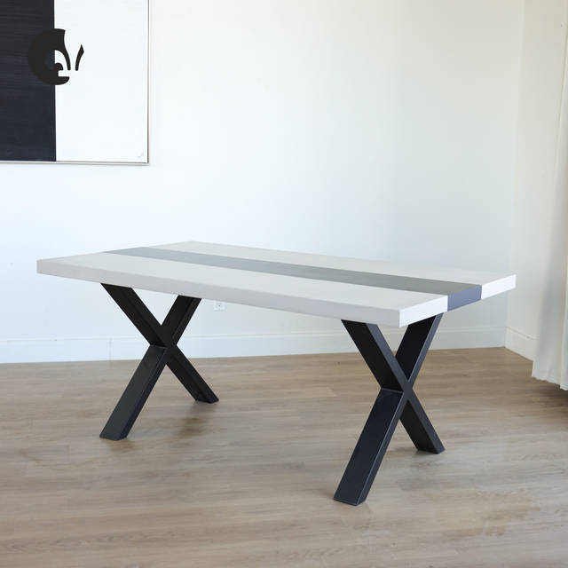 Table de cuisine en béton ciment et frêne noir - Kénogami