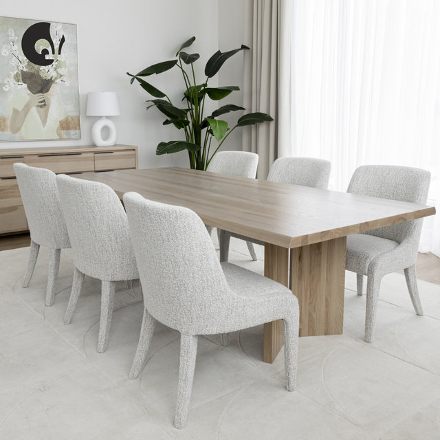 Table à manger en frêne massif de couleur houblon - BELLEROSE