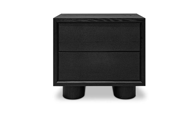 Table de chevet noire moderne à deux tiroirs, design minimaliste avec pieds cylindriques, idéale pour chambre contemporaine.