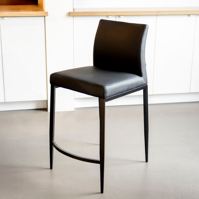 tabouret de comptoir noir en cuir synthetique avec dossier moderne et assise rembourrée